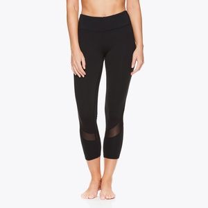 GAIAM  Women's OM Mesh Capri Yoga Leggings
